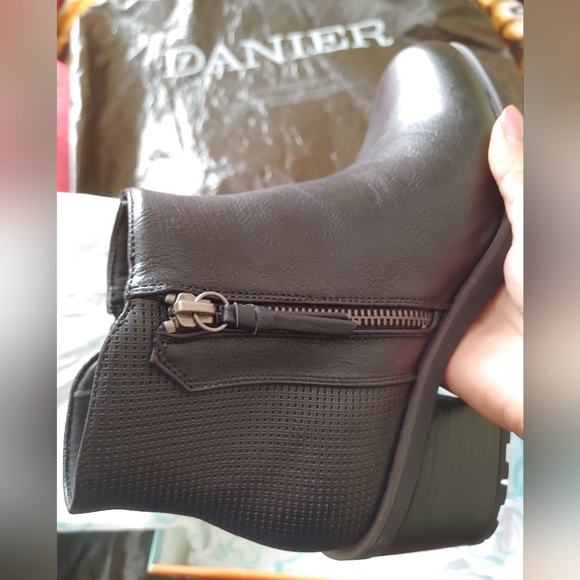 Ankle Boots - Picture 4 of 5